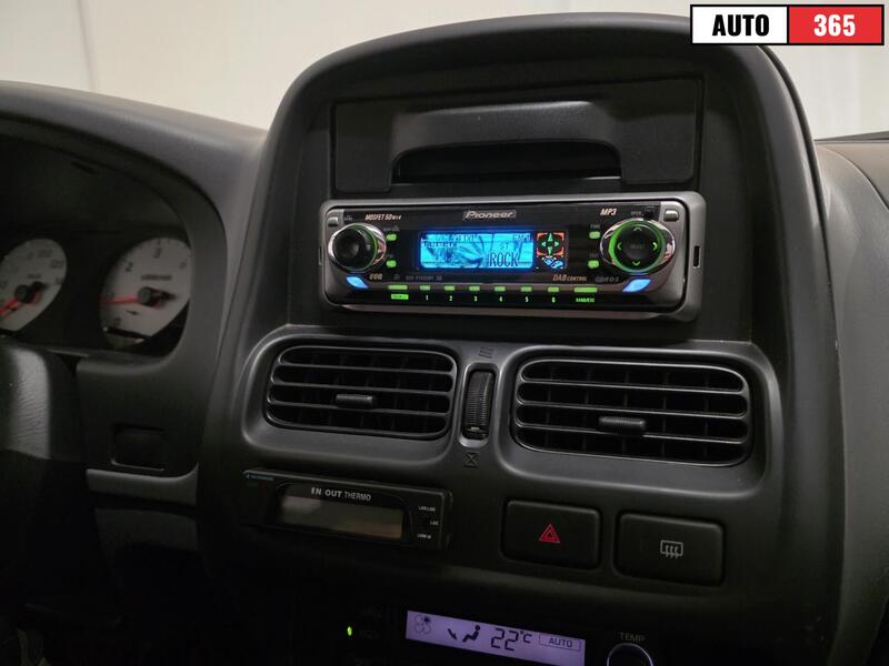 Nissan Navara vaihtoauto