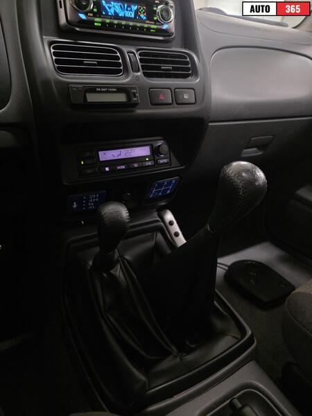 Nissan Navara vaihtoauto