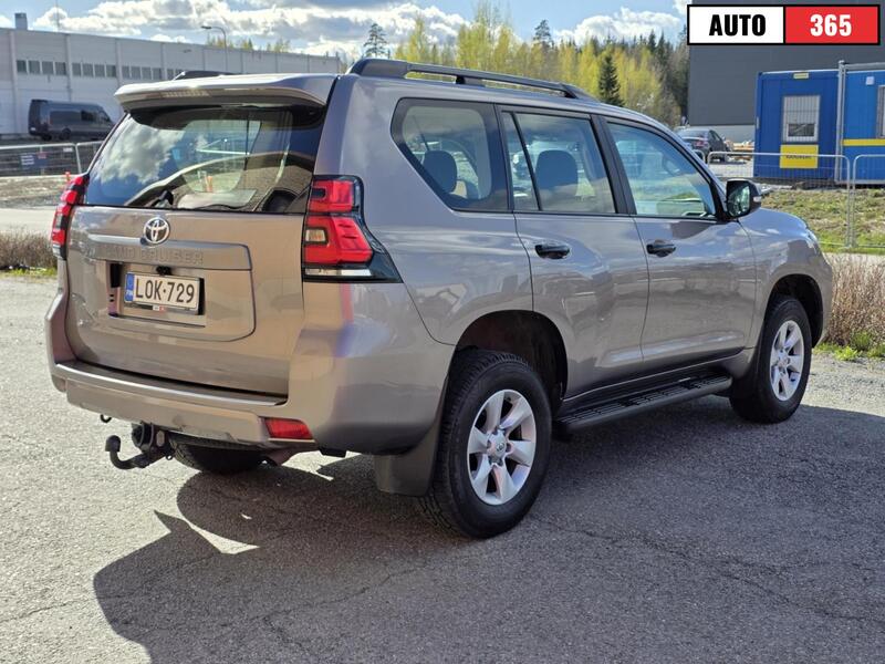 Toyota Land Cruiser vaihtoauto
