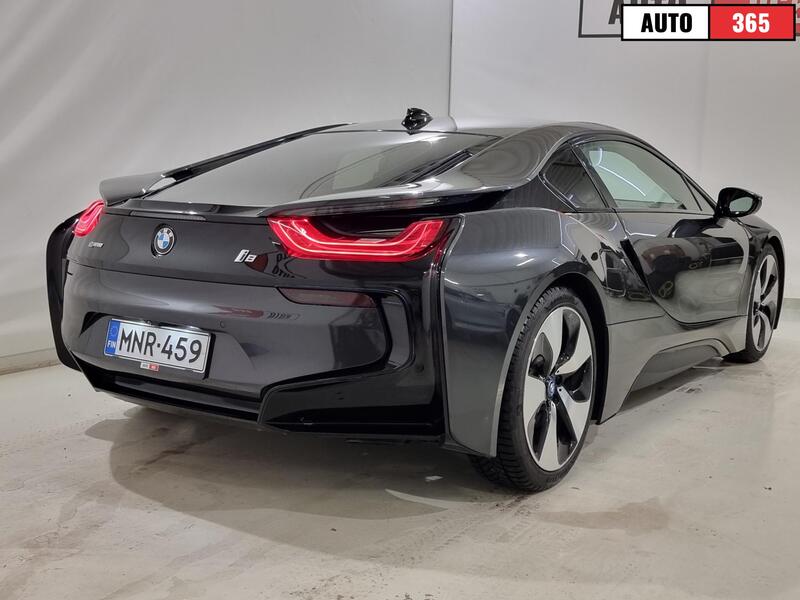 BMW i8 vaihtoauto