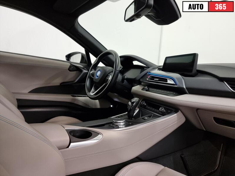 BMW i8 vaihtoauto
