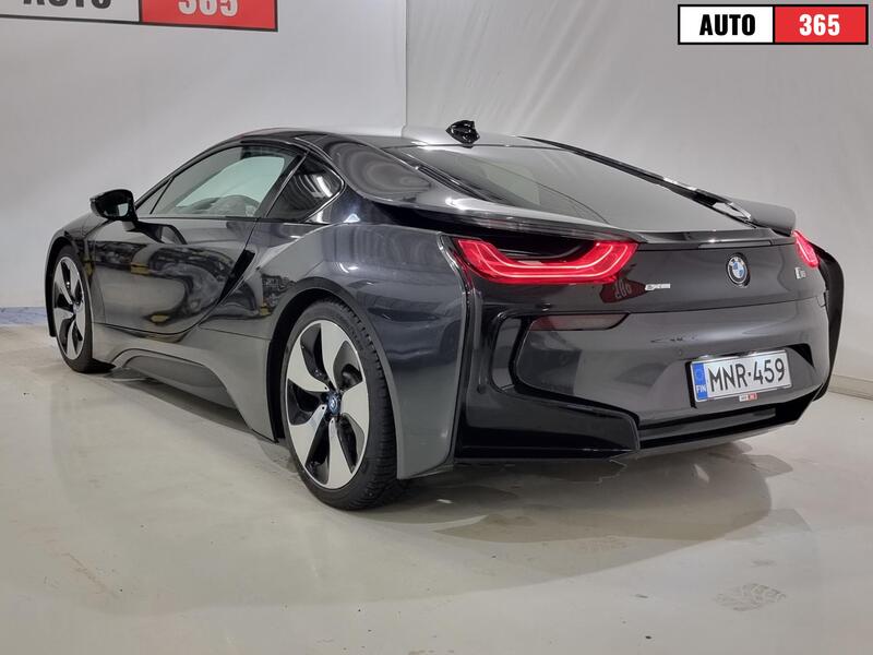 BMW i8 vaihtoauto