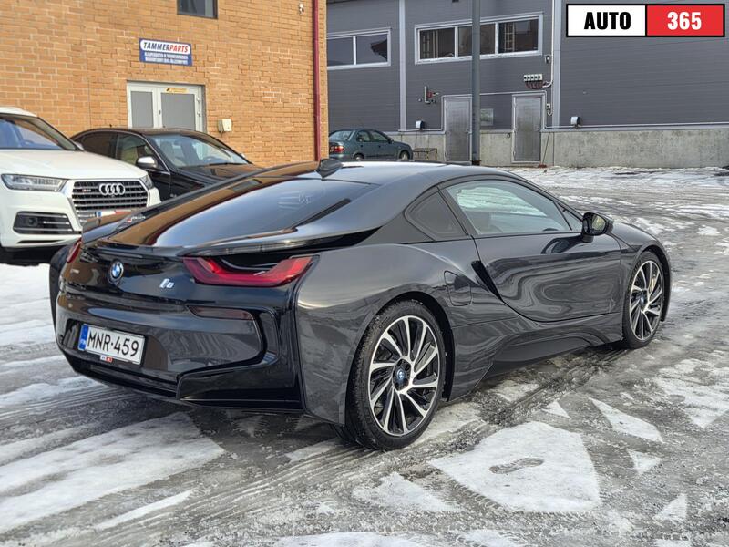 BMW i8 vaihtoauto
