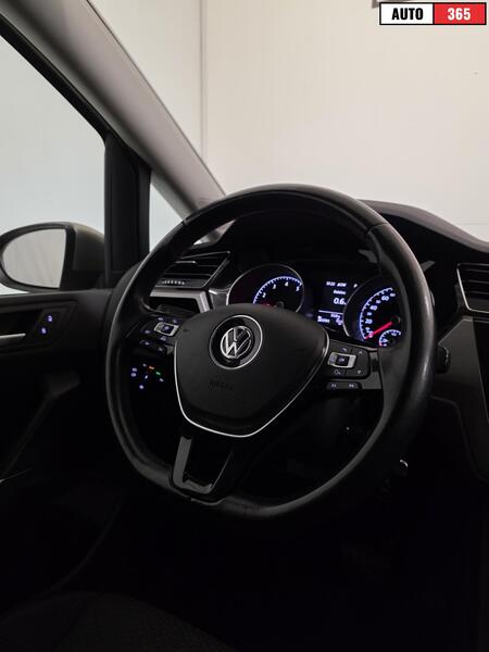 Volkswagen Touran vaihtoauto