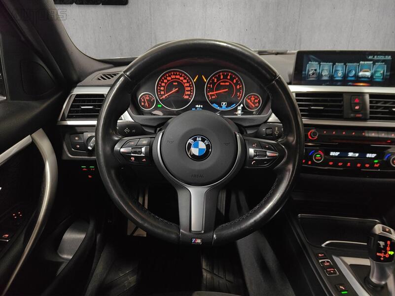 BMW 330 vaihtoauto