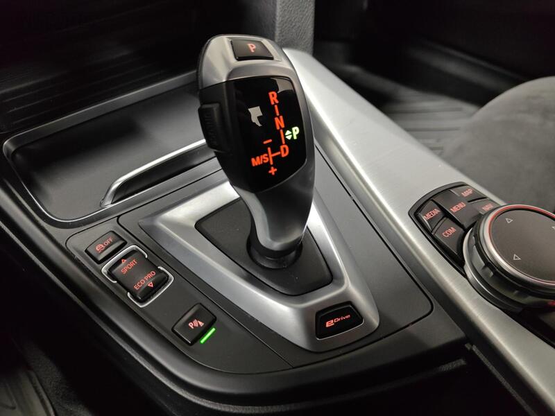 BMW 330 vaihtoauto