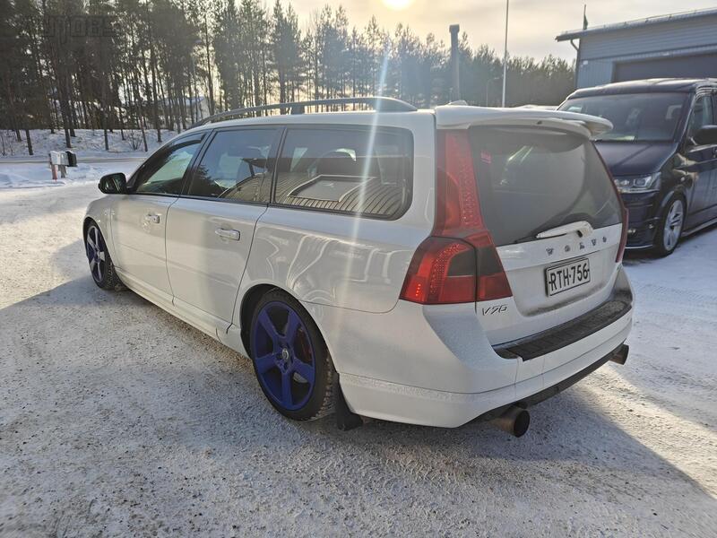 Volvo V70 vaihtoauto