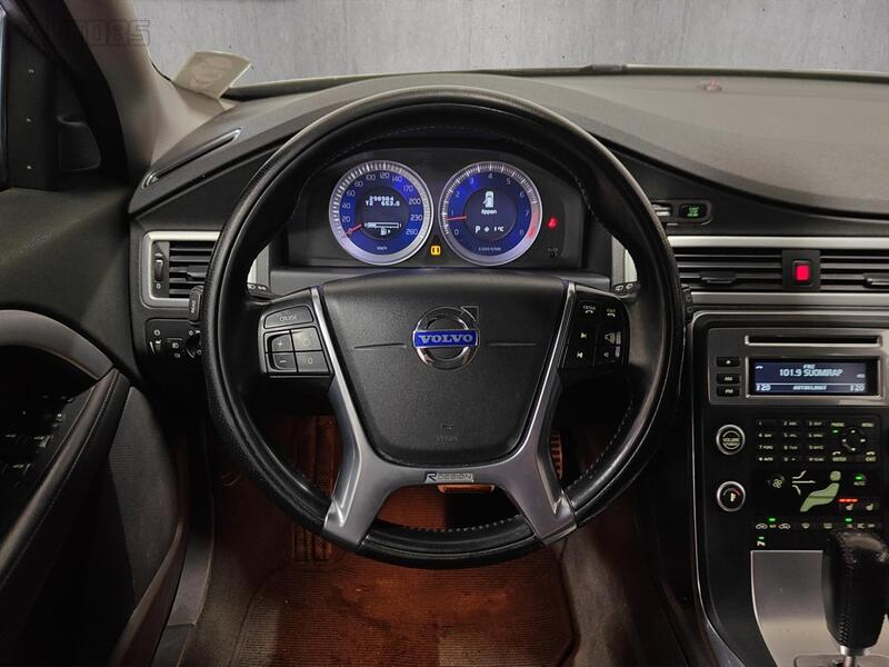 Volvo V70 vaihtoauto