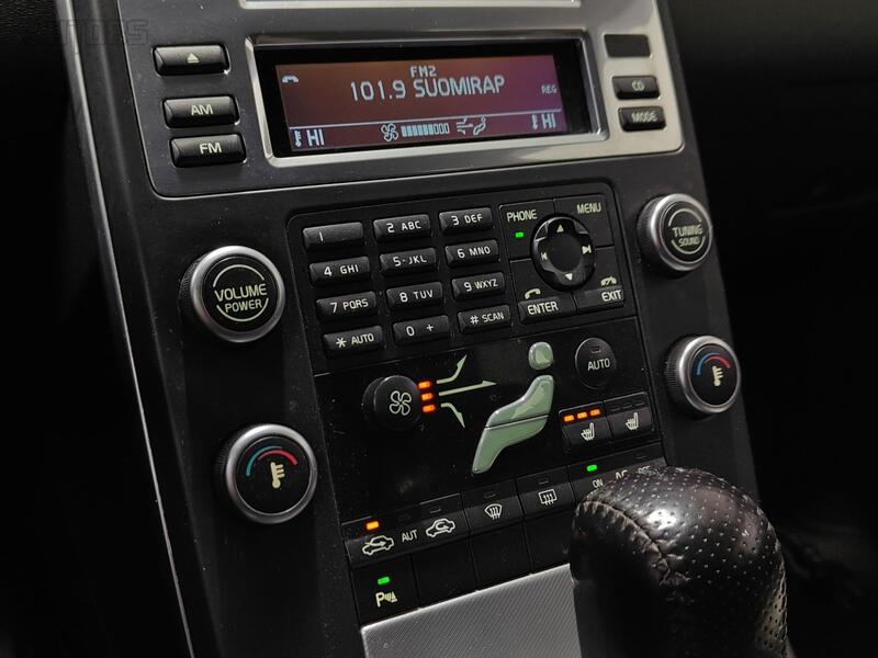 Volvo V70 vaihtoauto