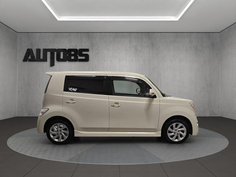 Toyota BB vaihtoauto