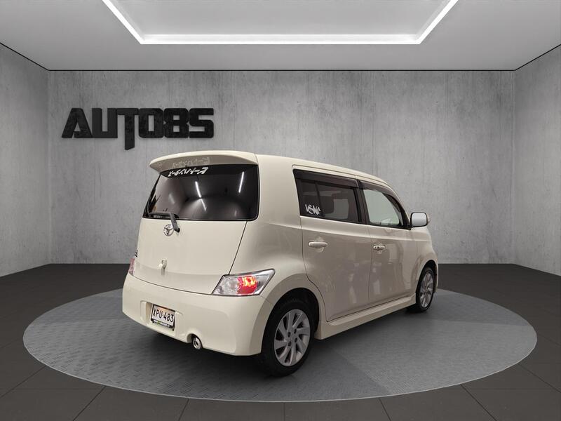 Toyota BB vaihtoauto