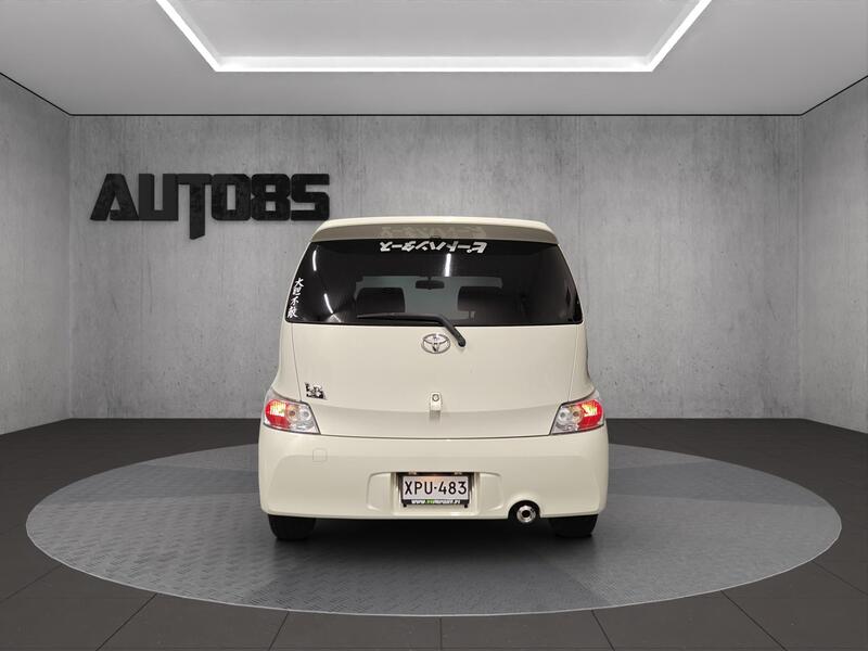 Toyota BB vaihtoauto