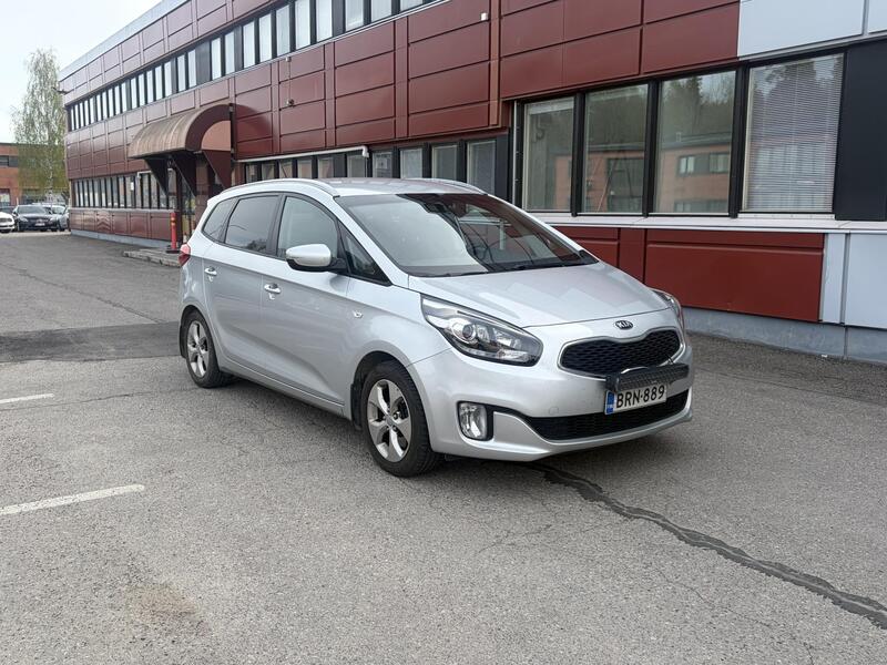 Kia Carens vaihtoauto