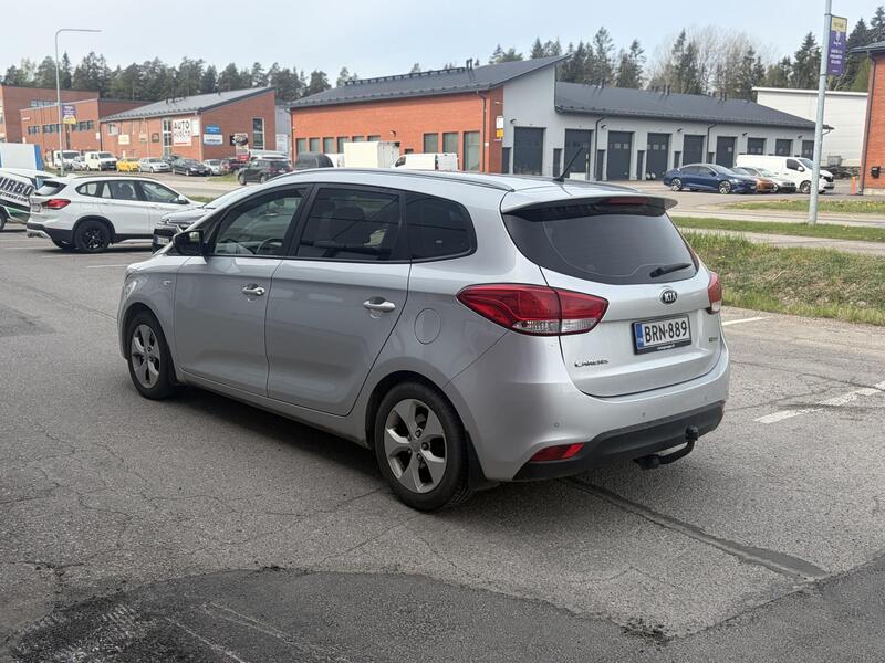 Kia Carens vaihtoauto