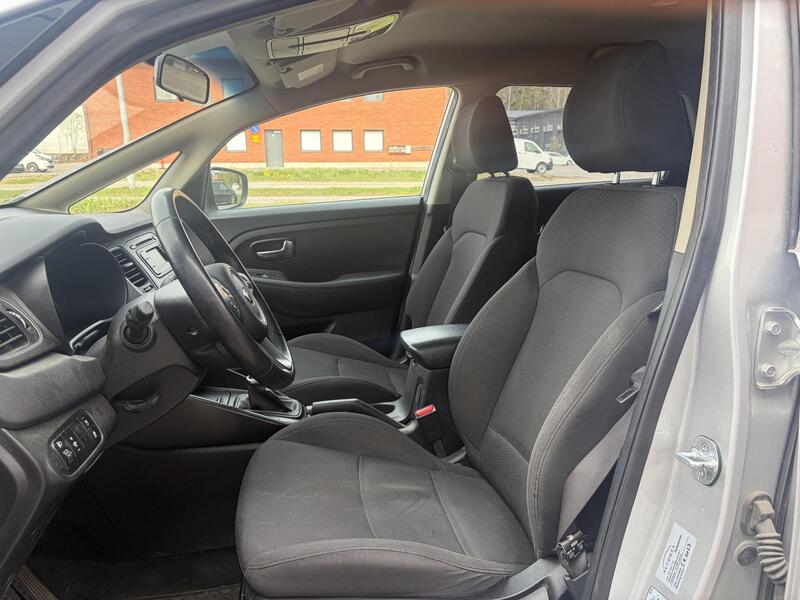 Kia Carens vaihtoauto