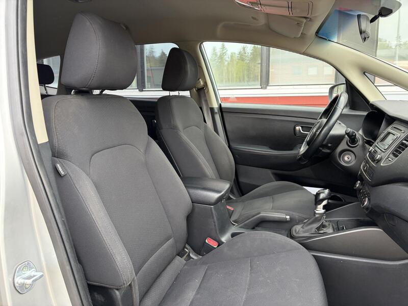 Kia Carens vaihtoauto