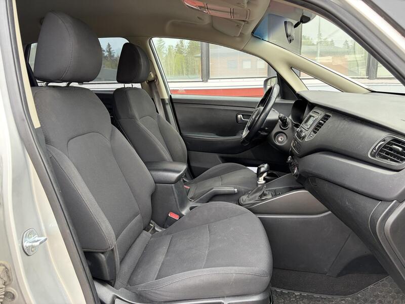 Kia Carens vaihtoauto