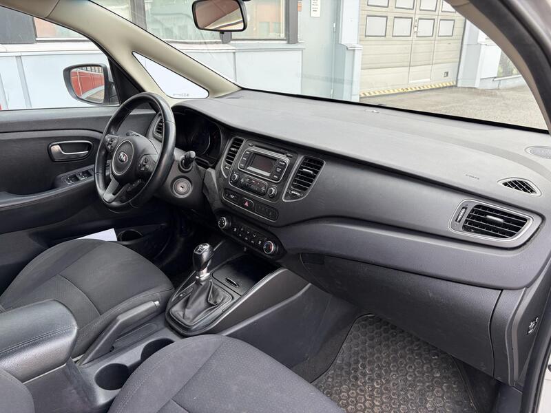 Kia Carens vaihtoauto