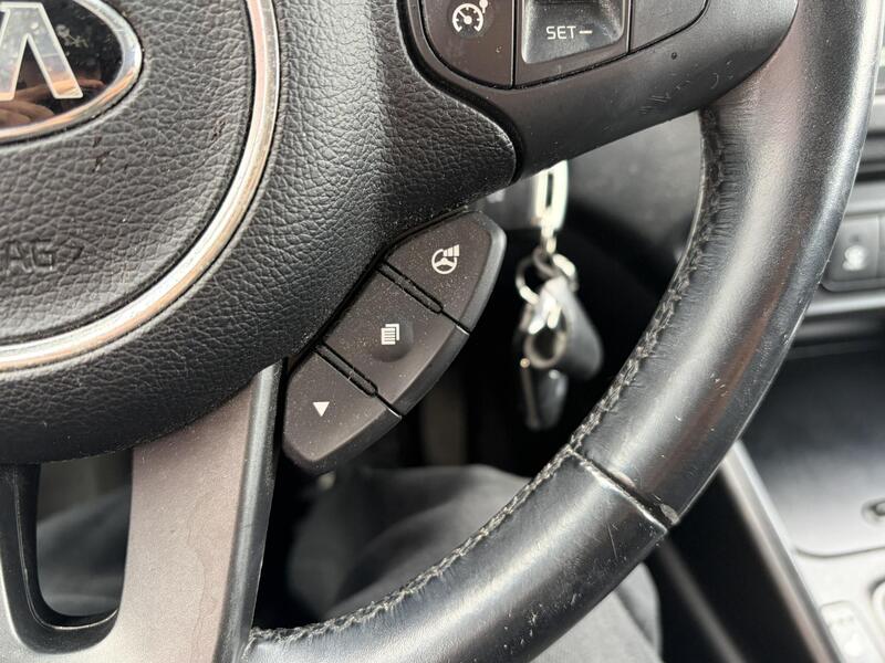 Kia Carens vaihtoauto