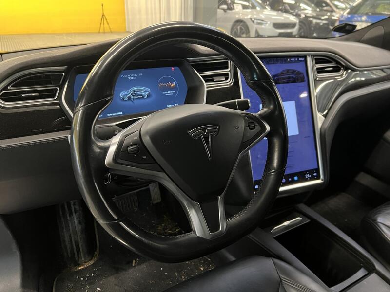 Tesla Model S vaihtoauto