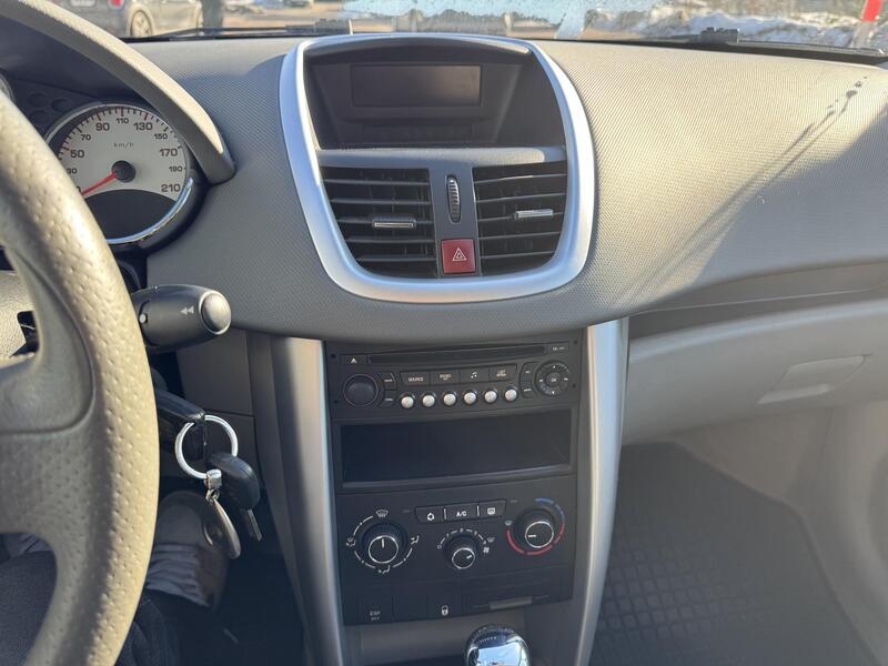 Peugeot 207 vaihtoauto