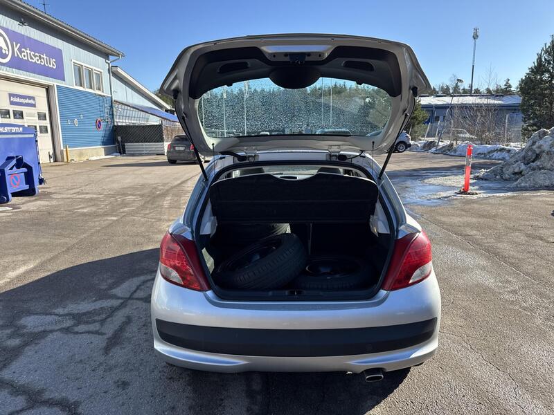 Peugeot 207 vaihtoauto