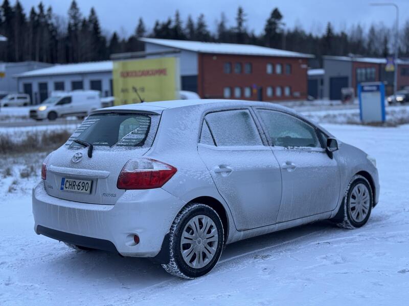 Toyota Auris vaihtoauto
