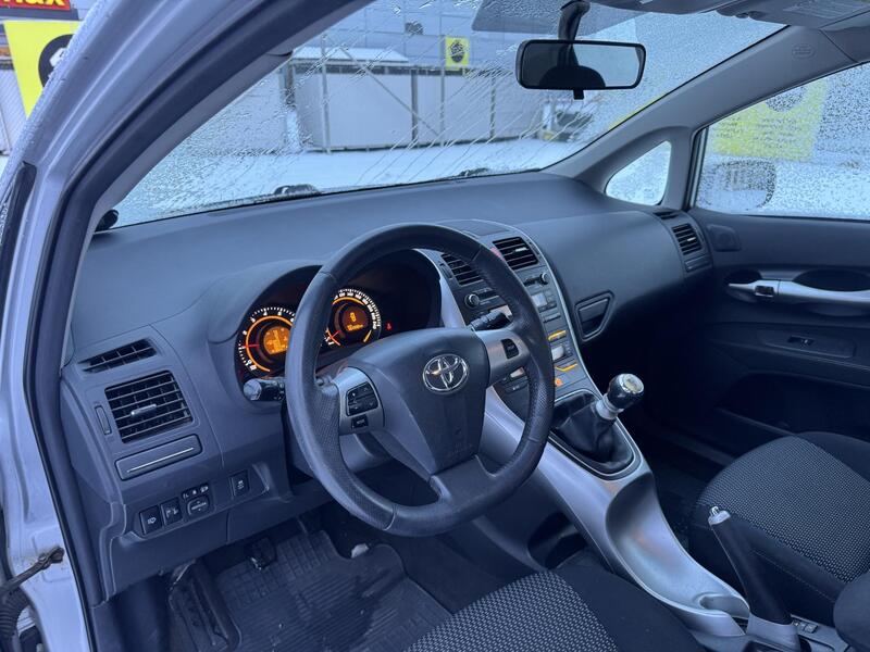 Toyota Auris vaihtoauto