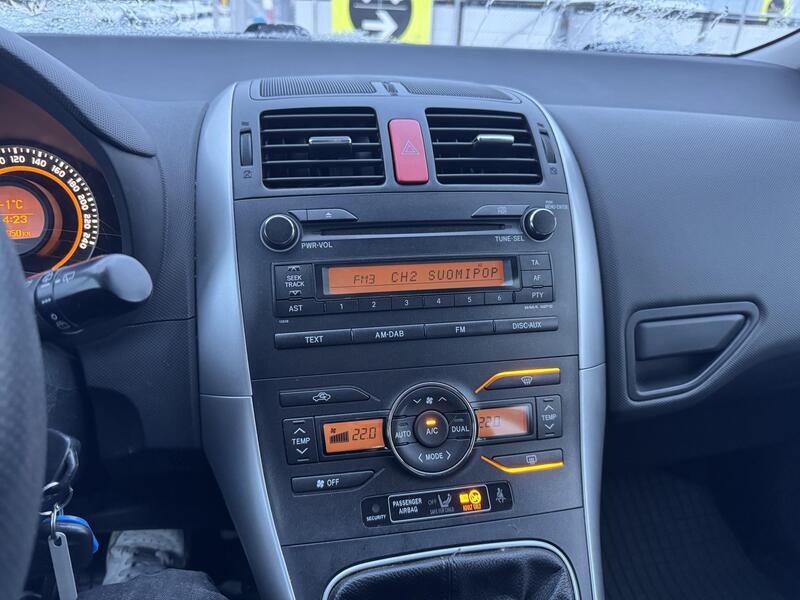 Toyota Auris vaihtoauto