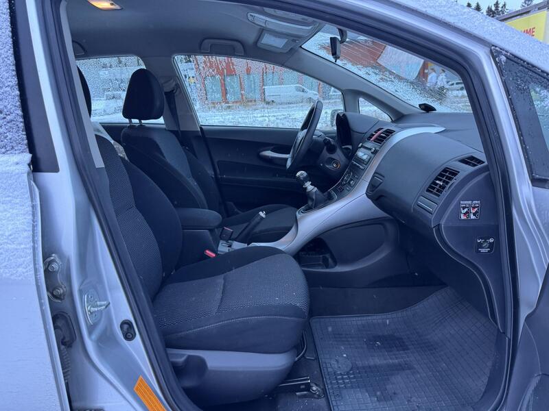 Toyota Auris vaihtoauto