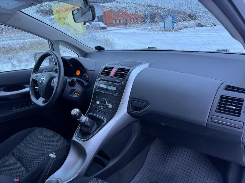 Toyota Auris vaihtoauto