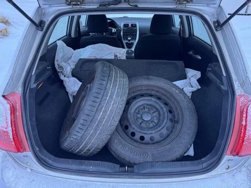 Toyota Auris vaihtoauto