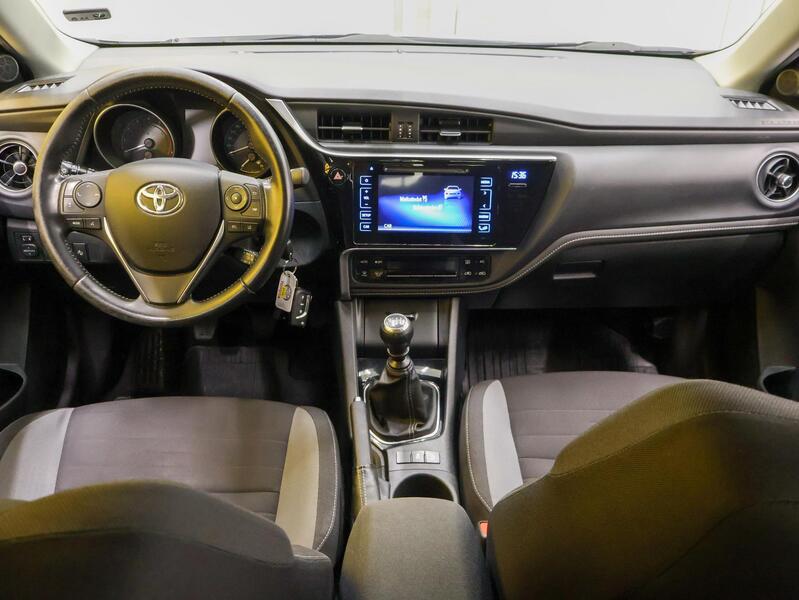 Toyota Auris vaihtoauto