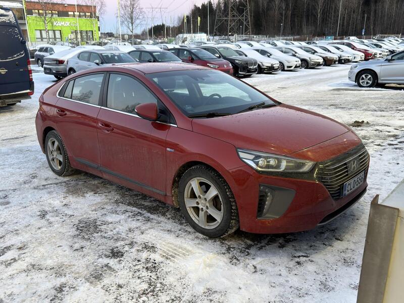 Hyundai IONIQ plug-in vaihtoauto