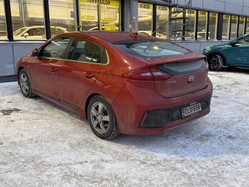 Hyundai IONIQ plug-in vaihtoauto