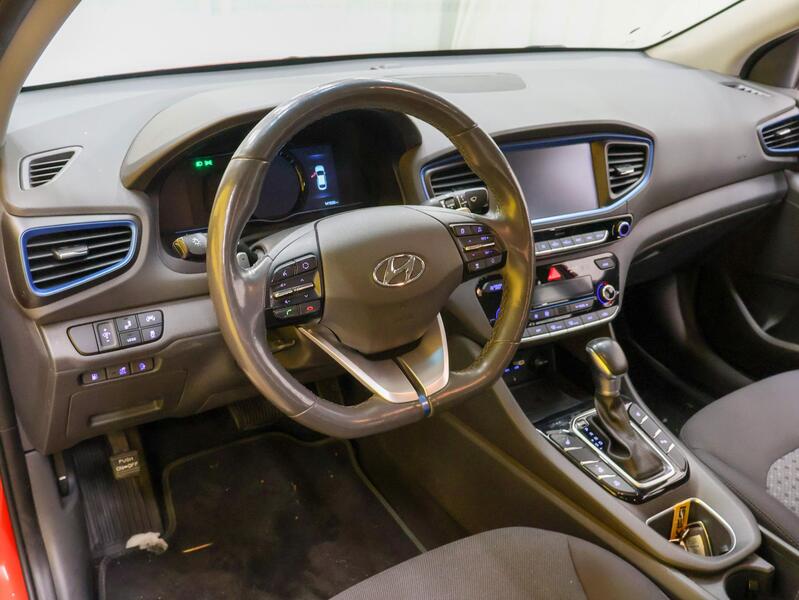 Hyundai IONIQ plug-in vaihtoauto