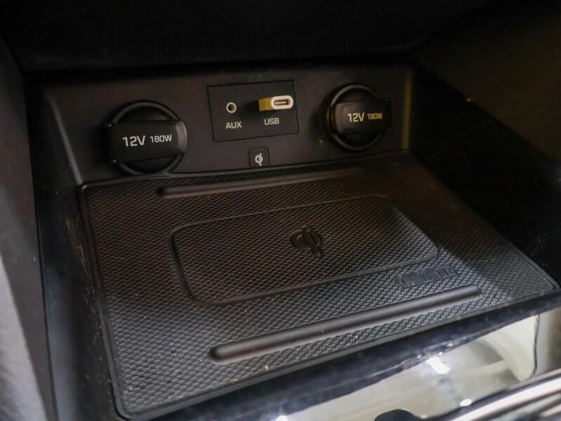 Hyundai IONIQ plug-in vaihtoauto