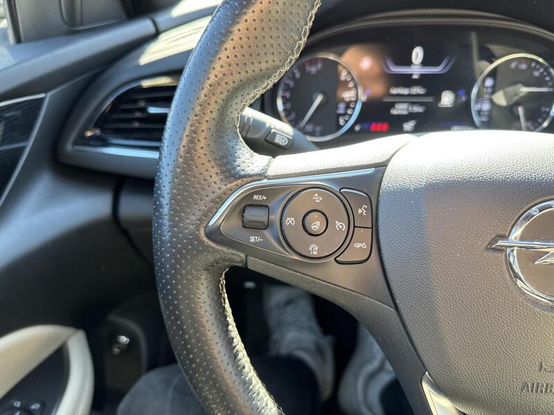 Opel Insignia vaihtoauto