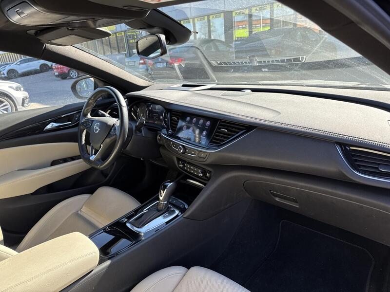 Opel Insignia vaihtoauto