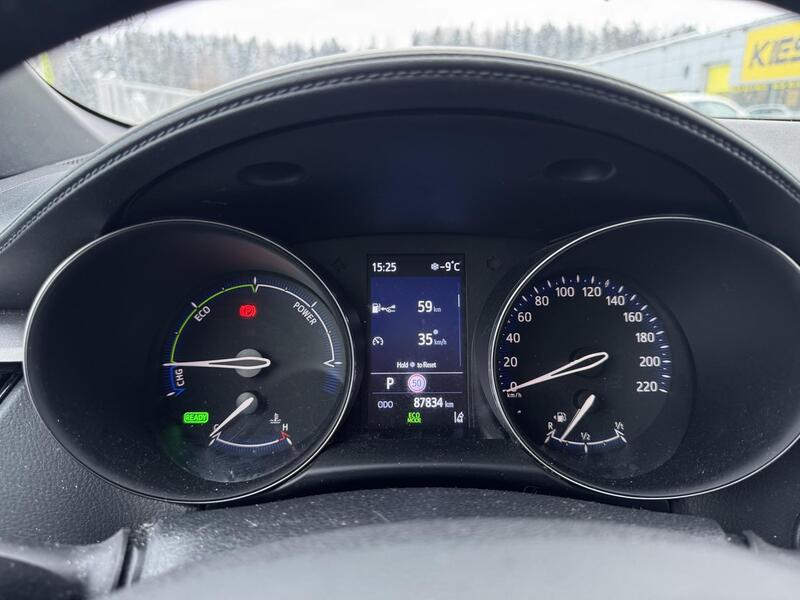 Toyota C-HR vaihtoauto