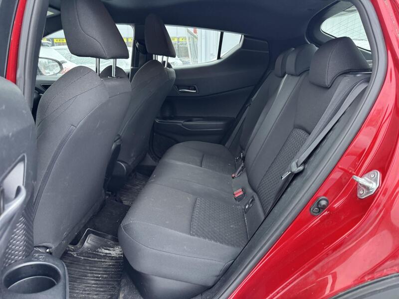 Toyota C-HR vaihtoauto