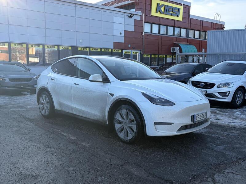 Tesla Model Y vaihtoauto
