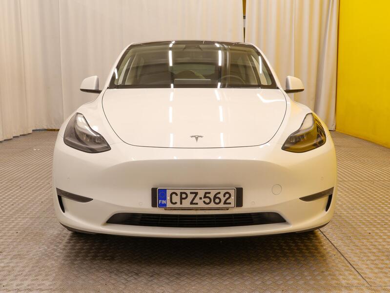 Tesla Model Y vaihtoauto