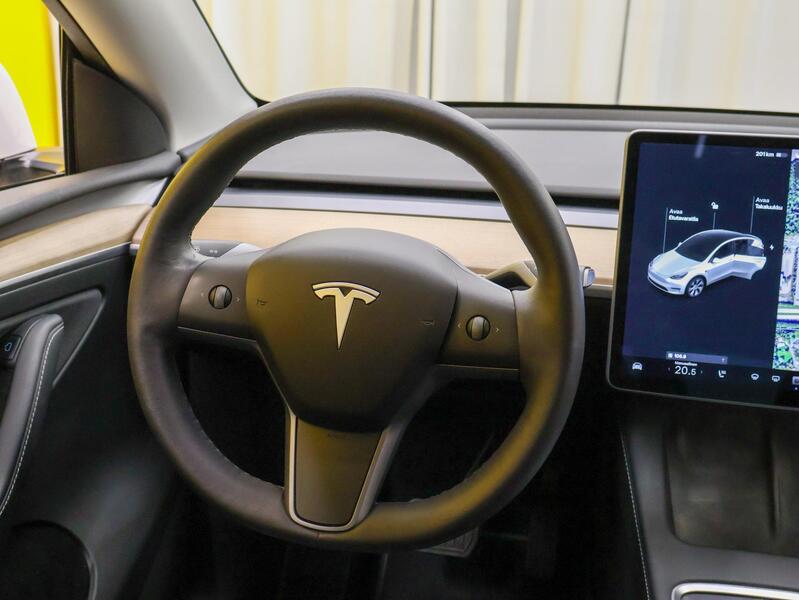 Tesla Model Y vaihtoauto