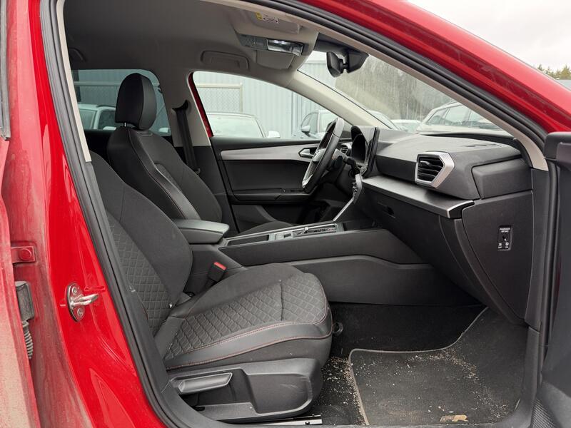 SEAT Leon Sportstourer vaihtoauto