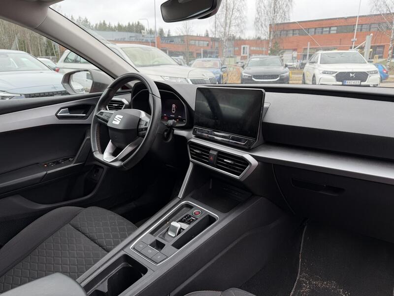 SEAT Leon Sportstourer vaihtoauto