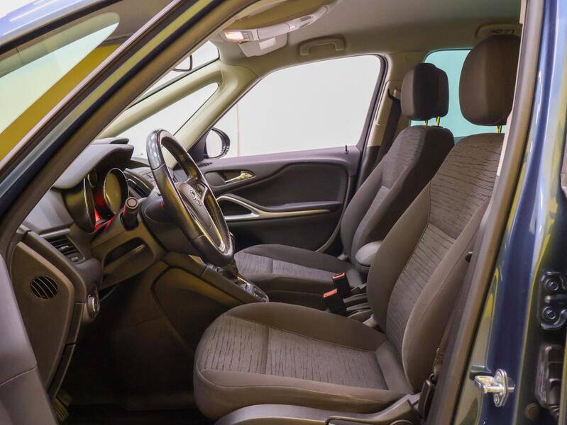 Opel Zafira Tourer vaihtoauto