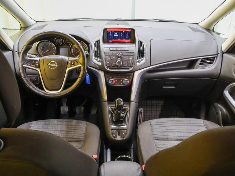 Opel Zafira Tourer vaihtoauto