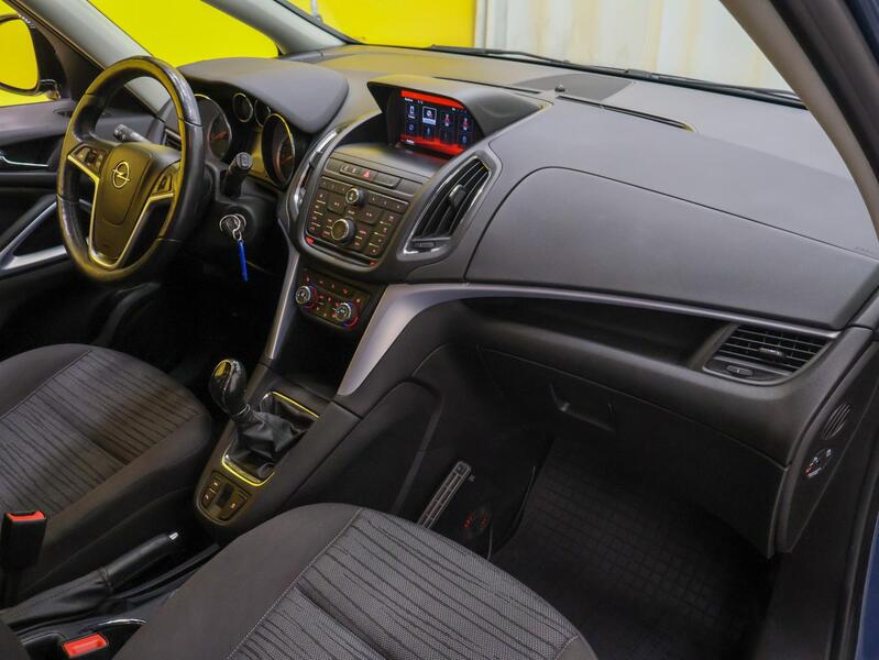 Opel Zafira Tourer vaihtoauto