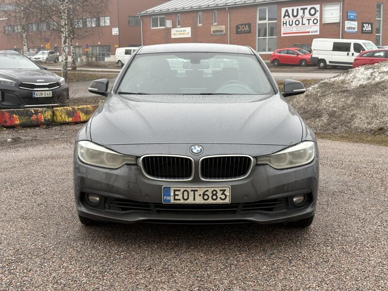BMW 320 vaihtoauto